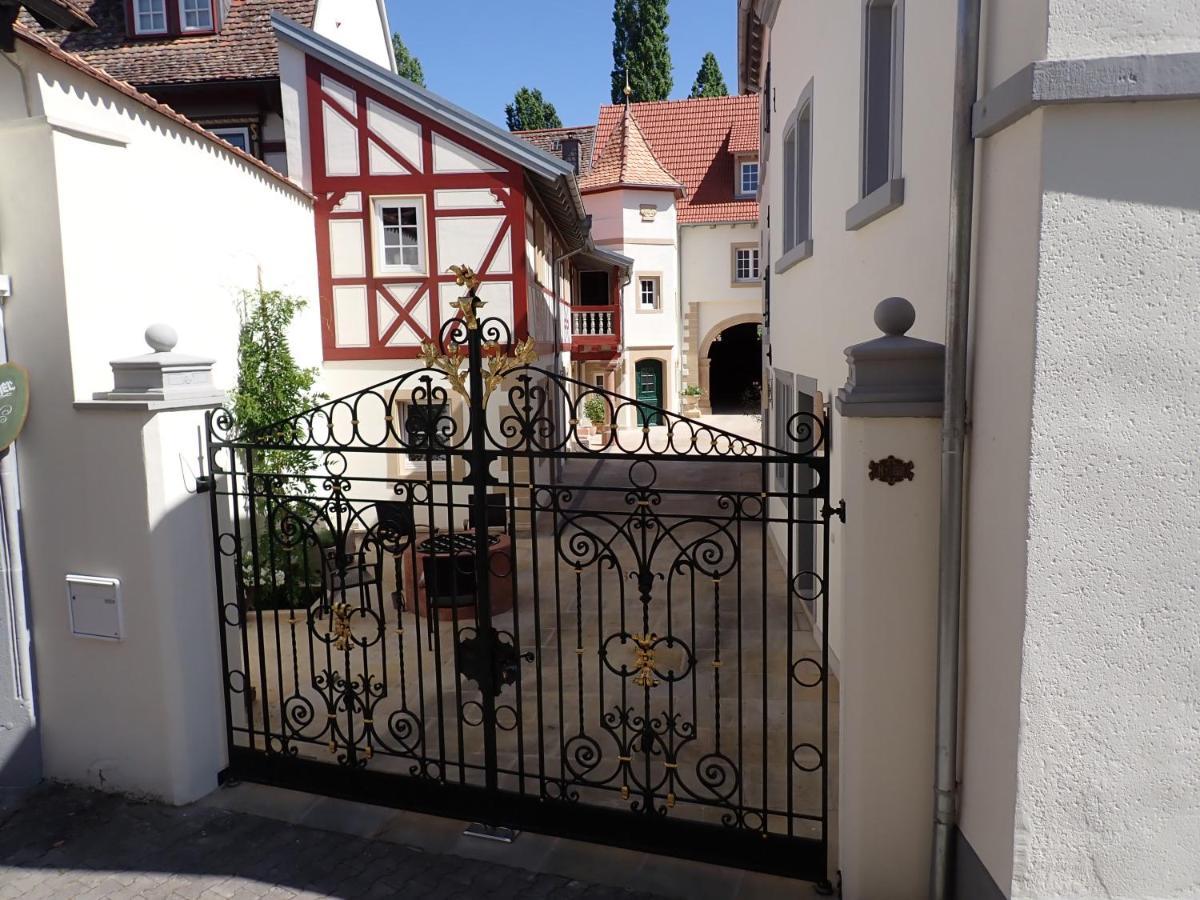 Karlbacher Domizil Ferienwohnungen Grosskarlbach Exteriör bild